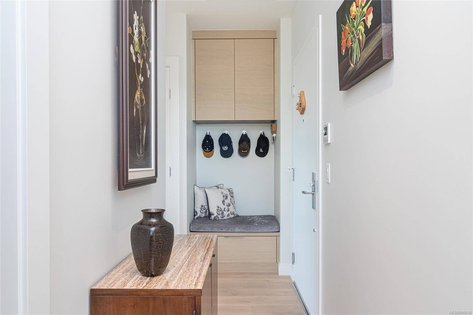 Victoria, BC V8R 1C7,1916 Oak Bay Ave #405