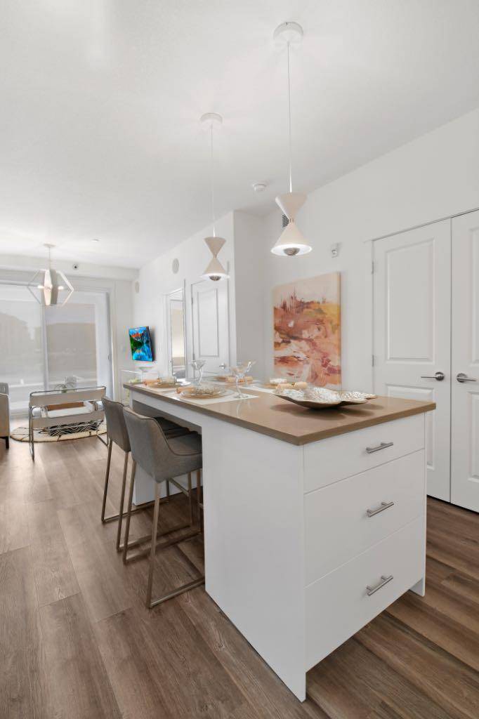 Calgary, AB T3P 1E5,15 Sage Meadows LNDG Northwest #4108
