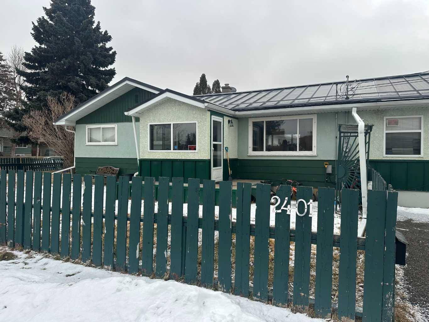Calgary, AB T2B1C1,2401 40 ST Southeast