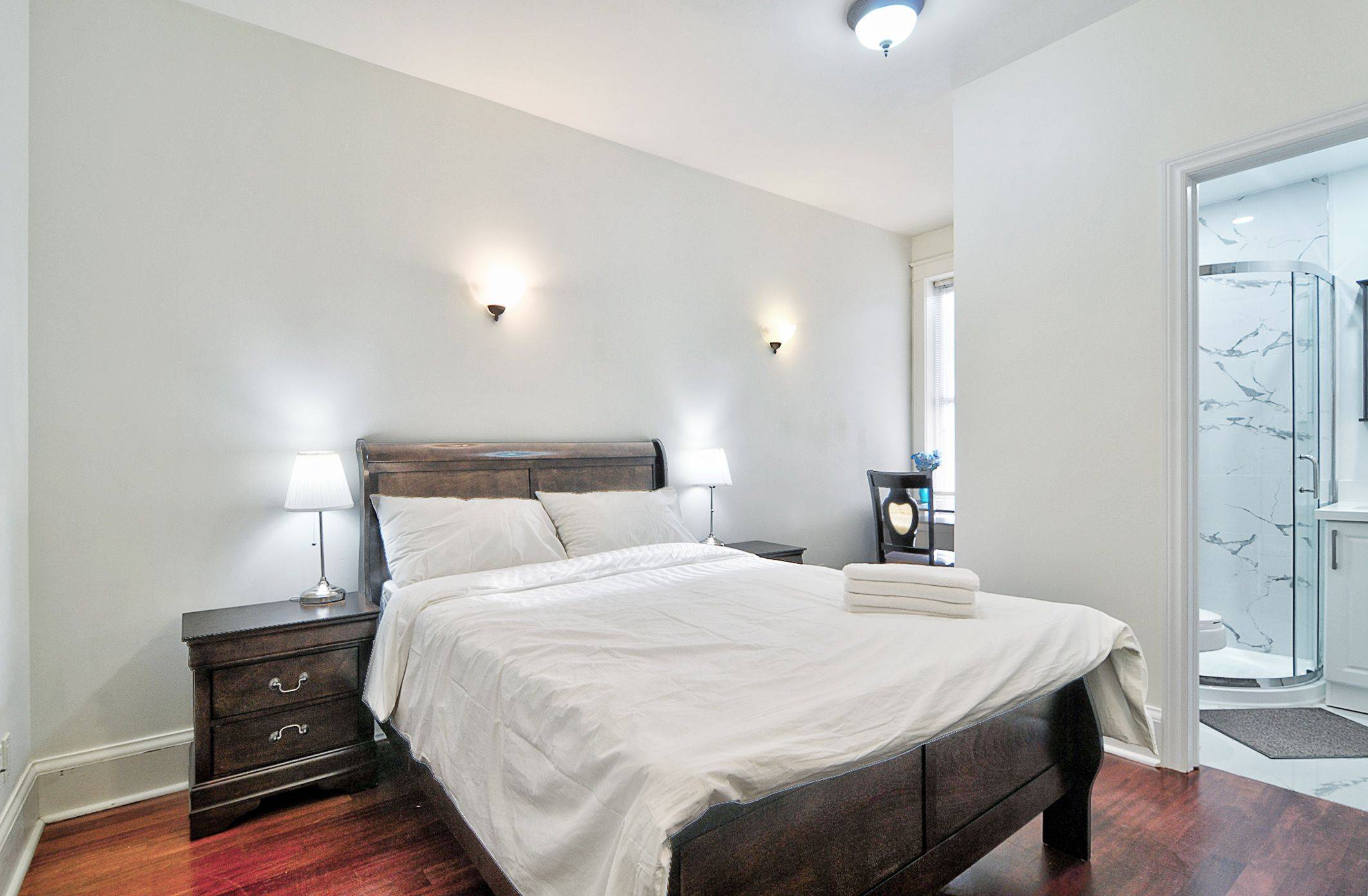 Toronto C08, ON M5B 1H6,126 Mcgill ST