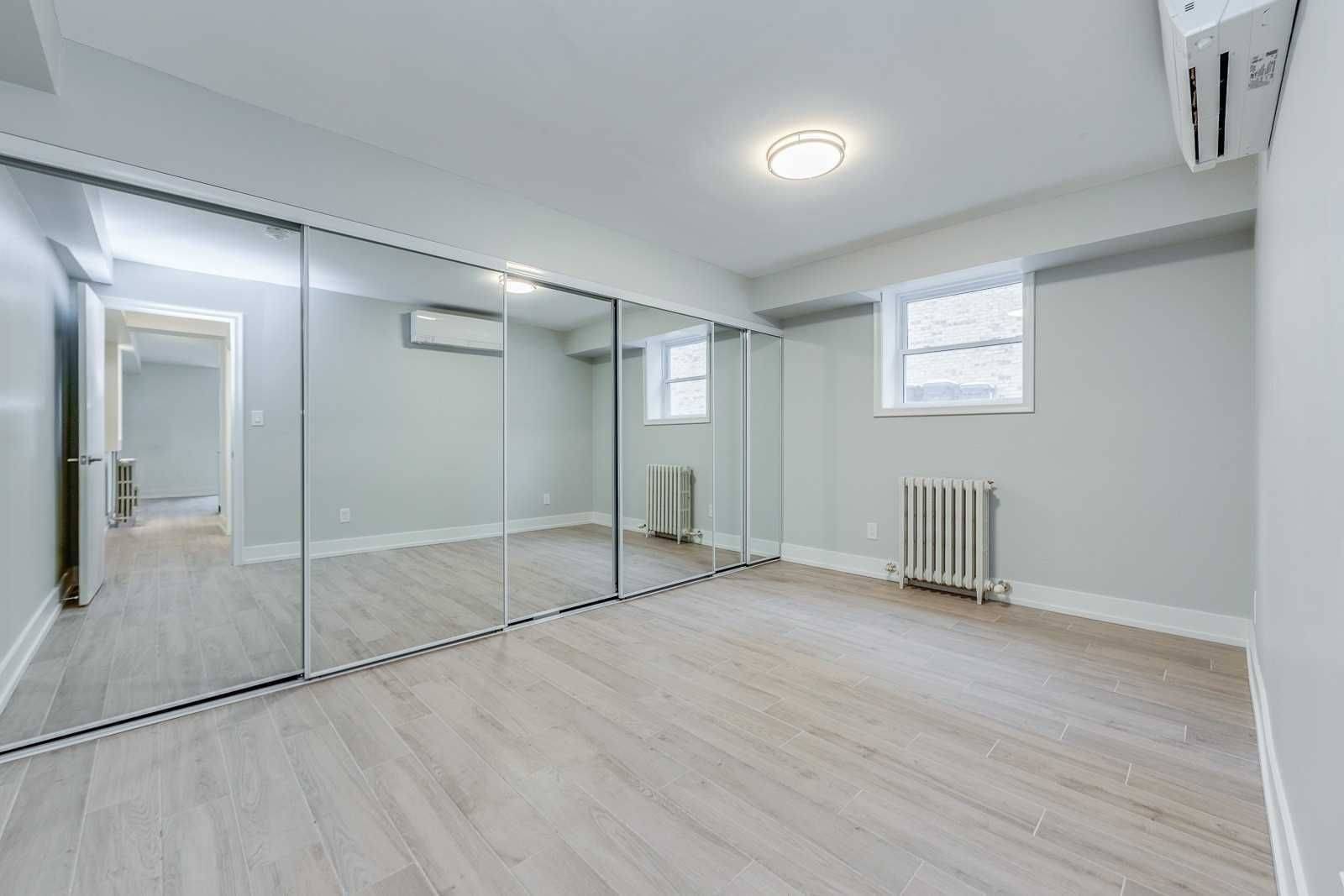 Toronto E03, ON M4K 2S4,1089 Broadview AVE #2