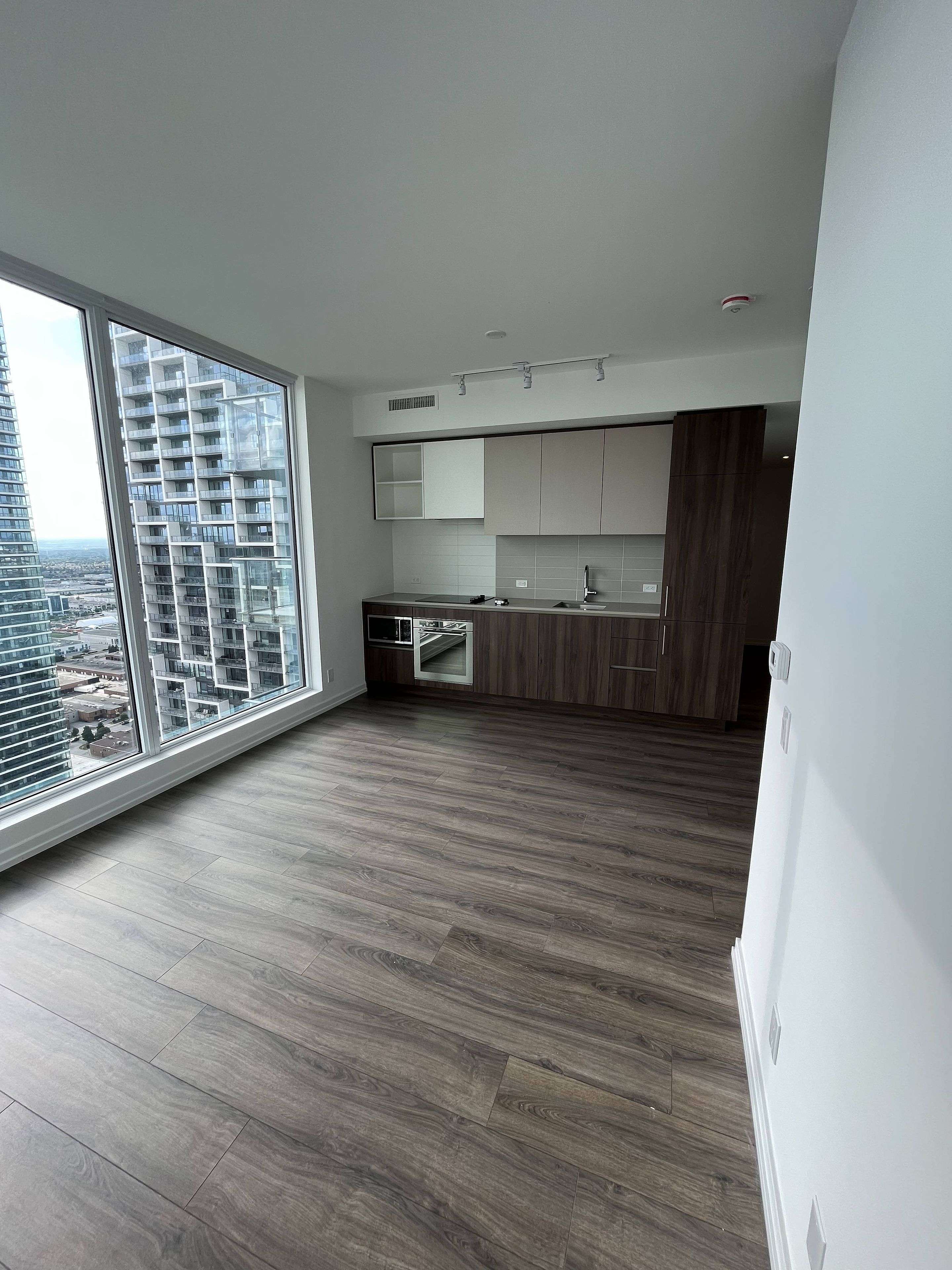 Vaughan, ON L4K 0K9,7890 Jane ST #4302
