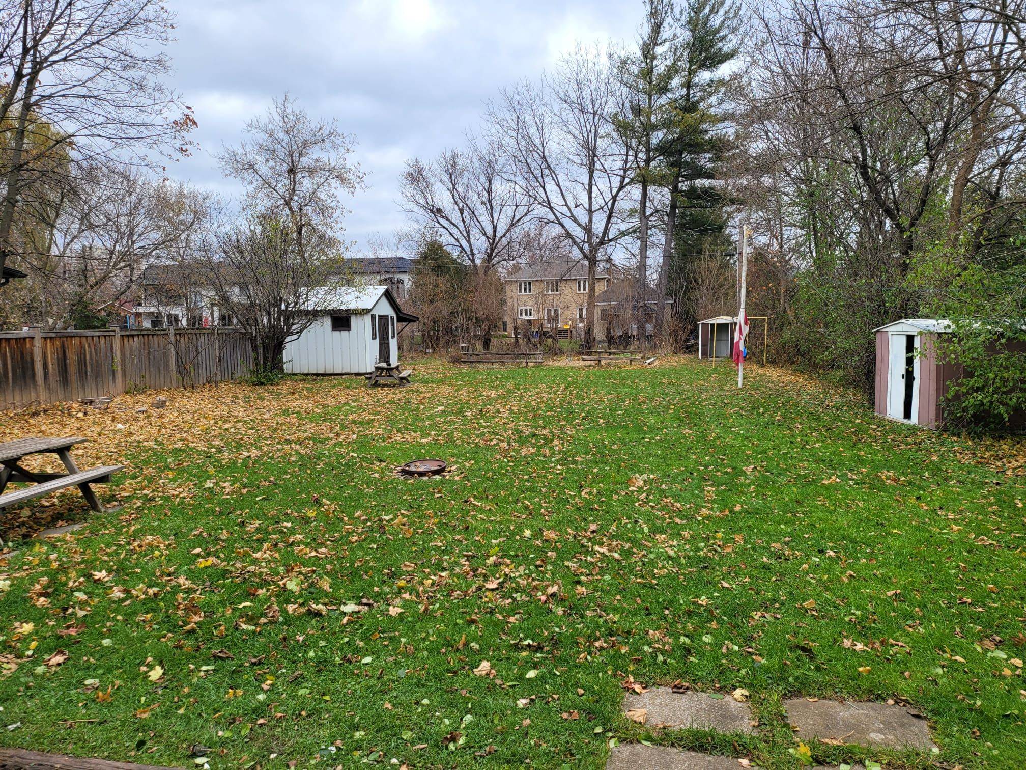 Oakville, ON L6H 1Y7,1031 Truman AVE