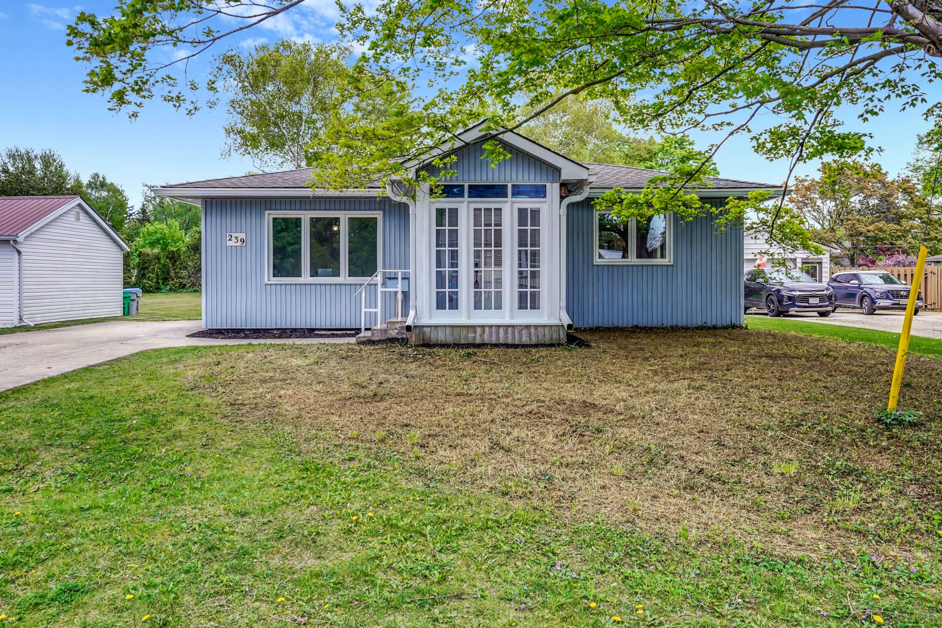 Goderich, ON N7A 3B9,239 Jones ST