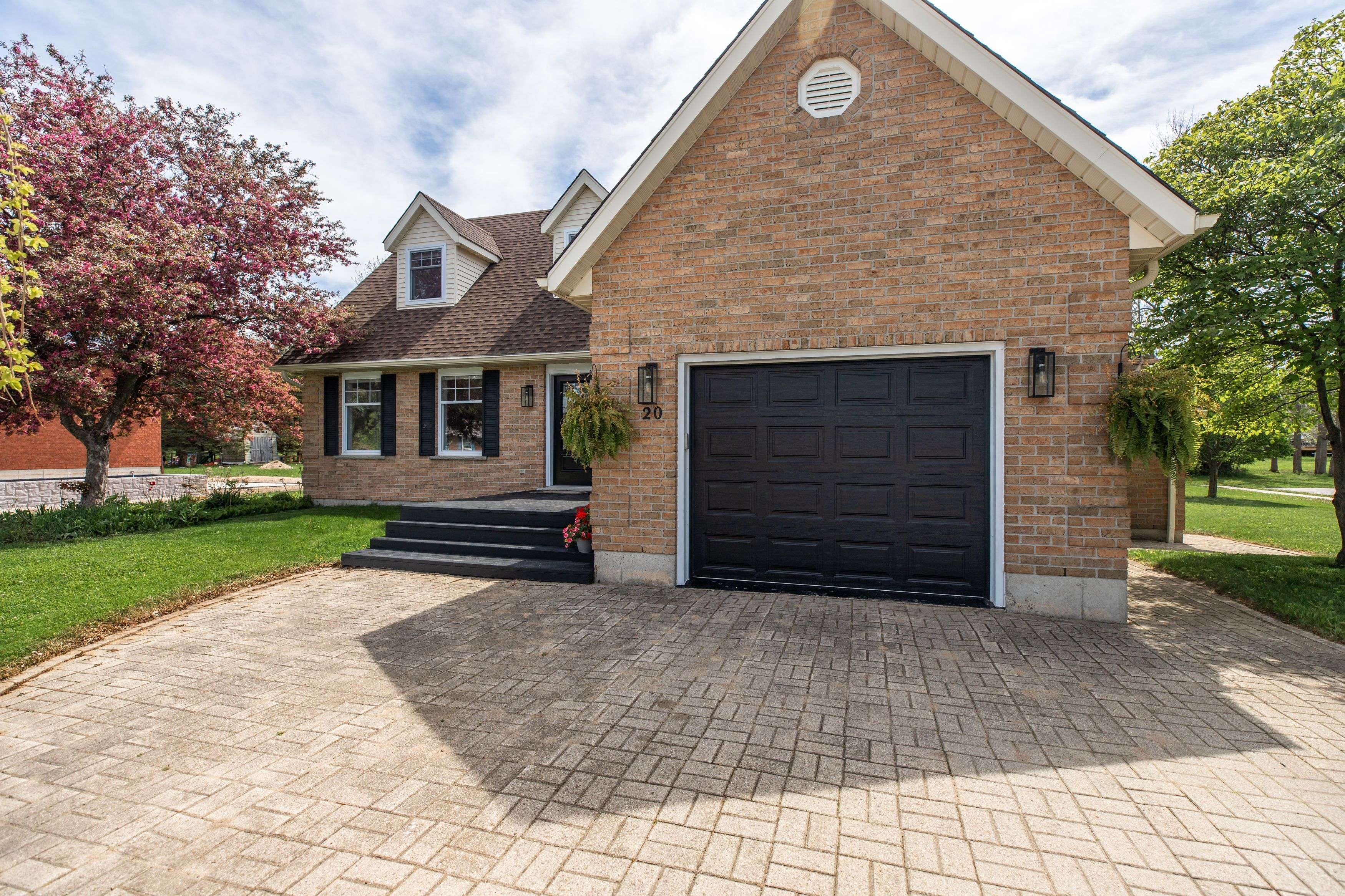 20 Smith ST, Kincardine, ON N0G 2T0