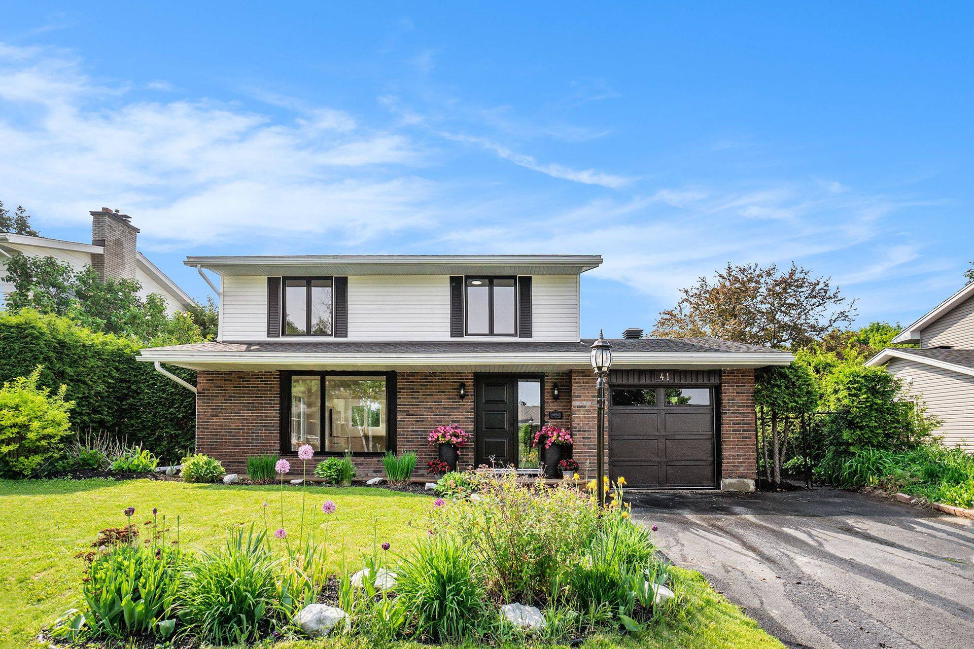 41 Barnes CRES, South Of Baseline To Knoxdale, ON K2H 7C1
