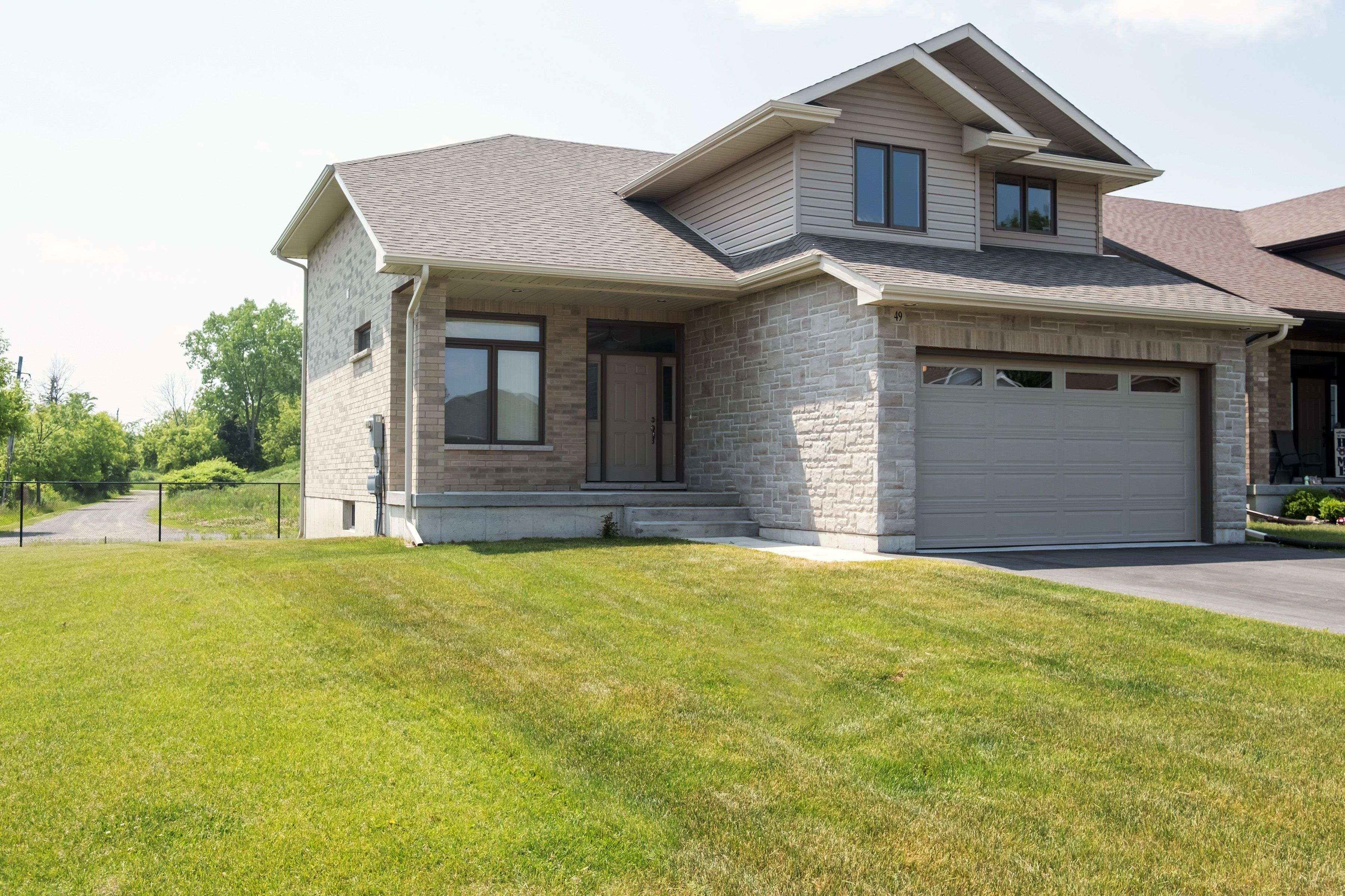 Belleville, ON K8N 0G8,49 Lanark DR