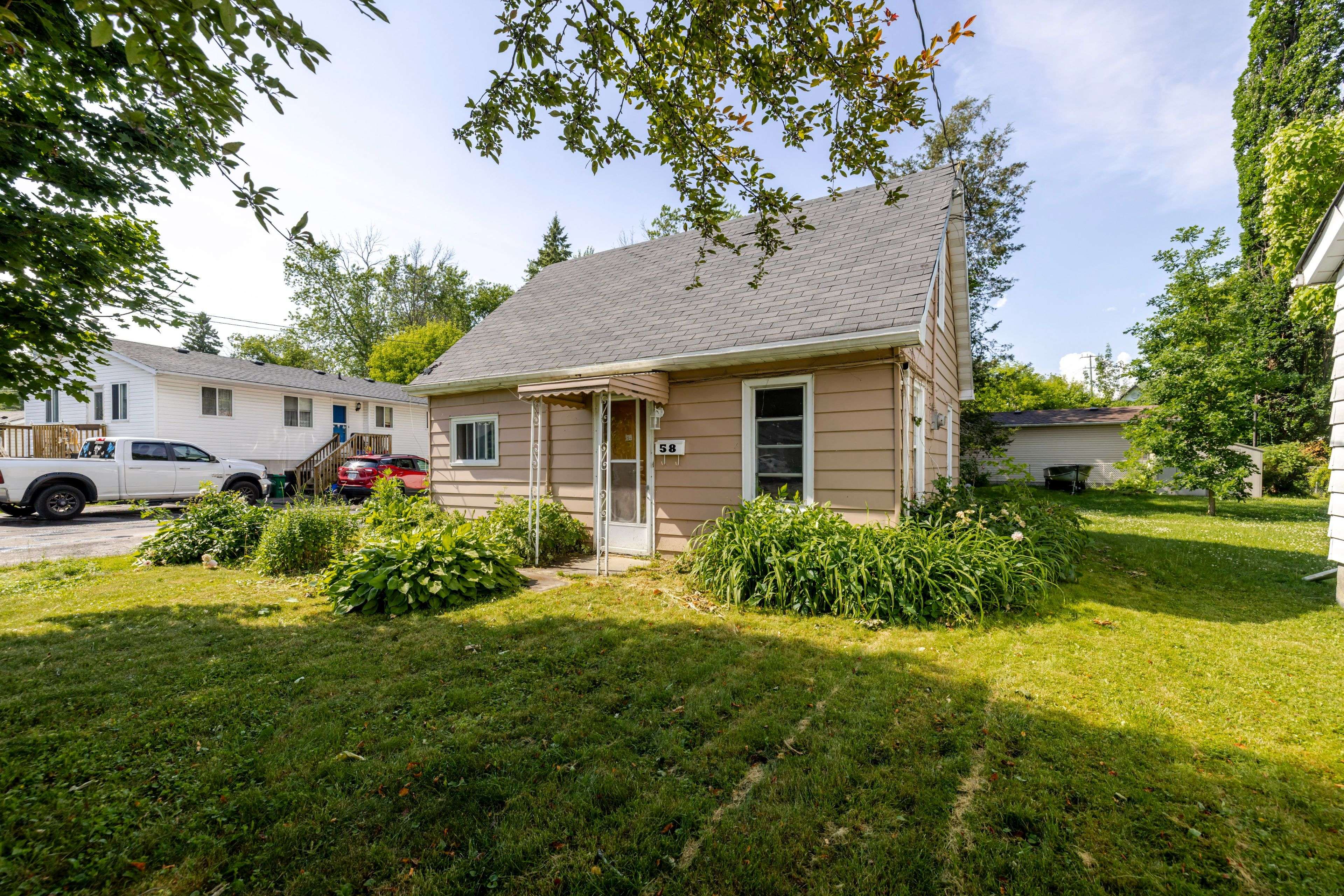 Quinte West, ON K8V 2C7,58 Kidd AVE