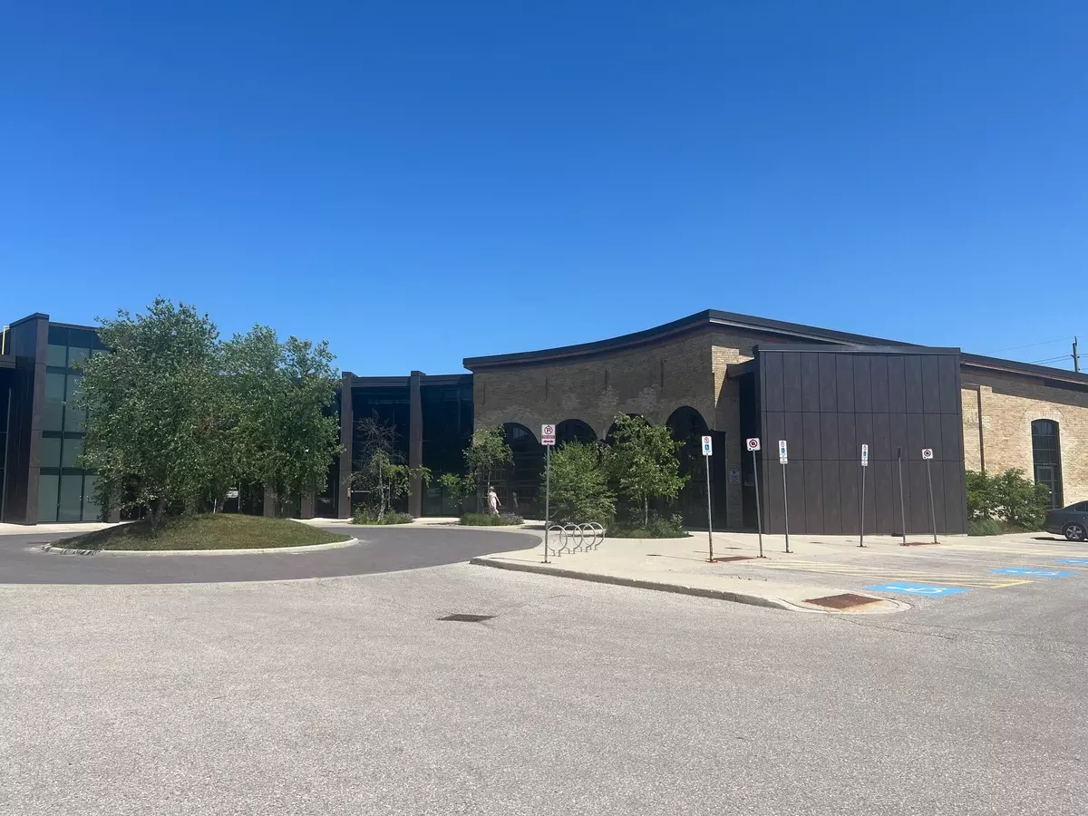 London East, ON N6B 2N4,240 Waterloo ST #102