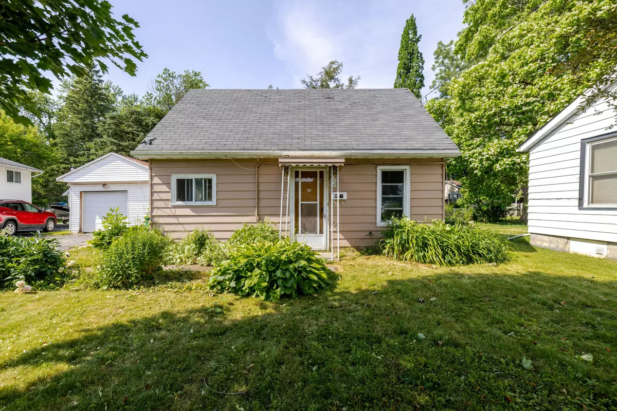 Quinte West, ON K8V 2C7,58 Kidd AVE