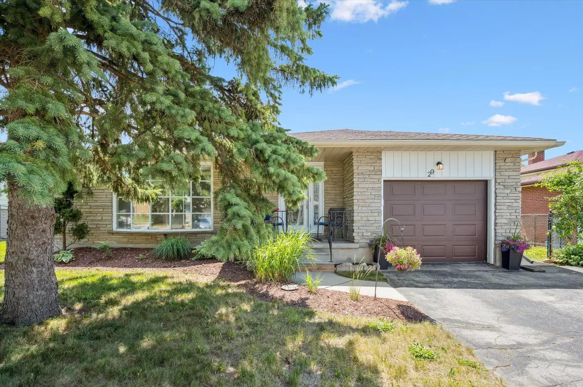 Kitchener, ON N2B 2W8,29 Strathcona CRES
