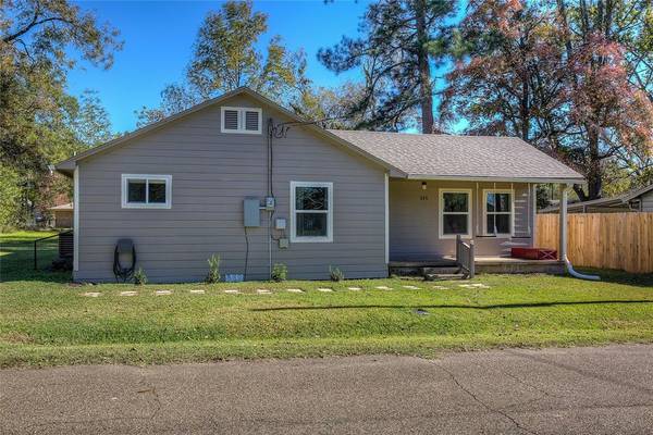 305 S Franklin Street,  Winnsboro,  TX 75494