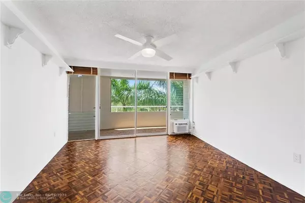 Fort Lauderdale, FL 33301,401 SE 25th Ave #402