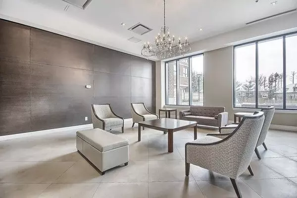 Richmond Hill, ON L4E 1G2,11611 Yonge ST #211