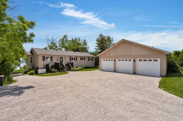 Oro-medonte, ON L0L 2E0,95 lakeshore RD E