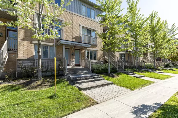 Mississauga, ON L5M 0T2,3070 Thomas ST #5