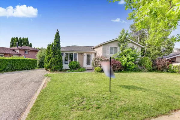 25 Secroft CRES N, Toronto W05, ON M3N 1R5