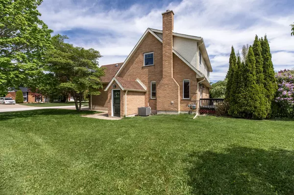 Kincardine, ON N0G 2T0,20 Smith ST