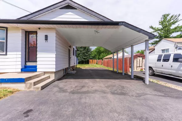 Hamilton, ON L8G 3W3,93 Corman AVE