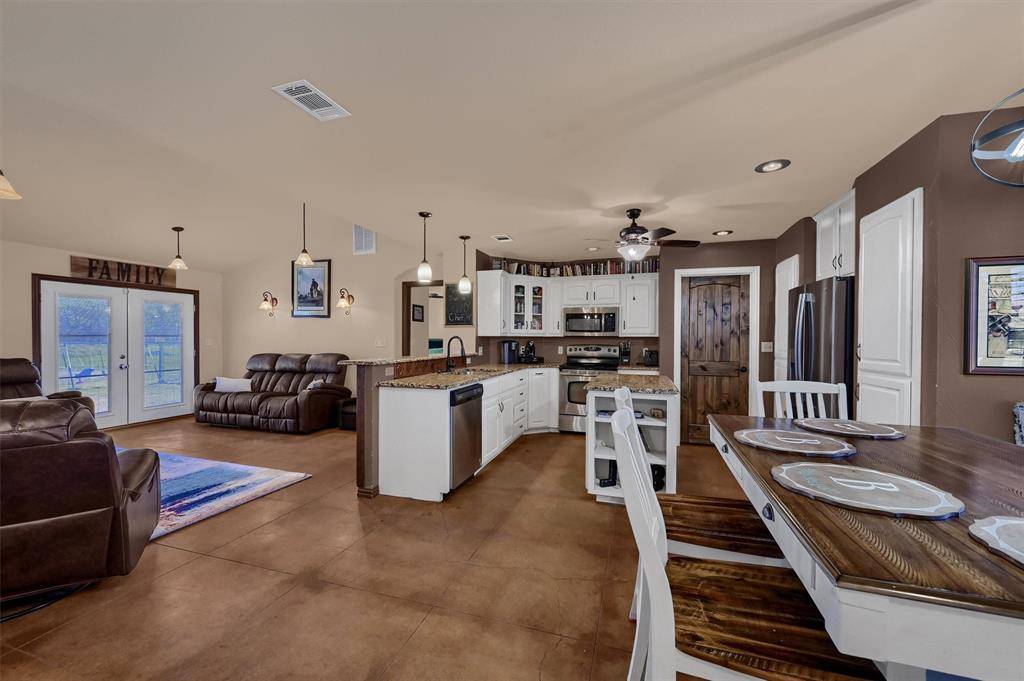 Collinsville, TX 76233,1111 Boren Road
