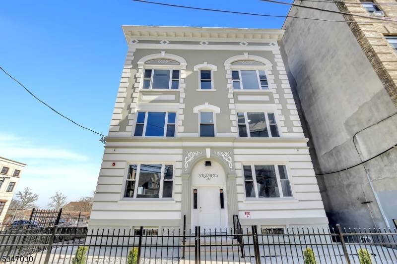 Newark City, NJ 07104,155 Clifton Ave
