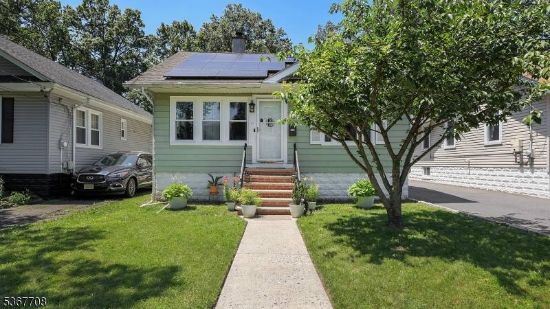 Roselle Boro, NJ 07203,114 Oakley St