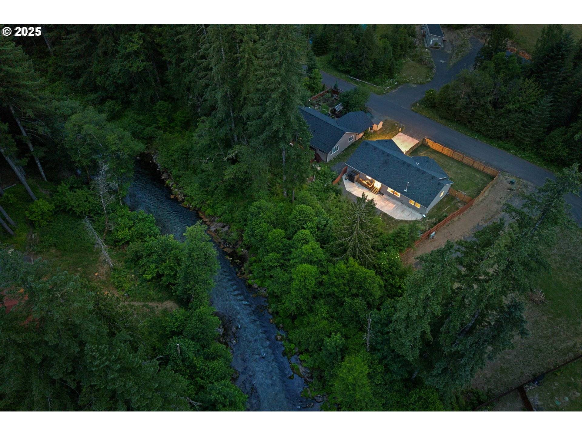 202 EDGEWATER DR, Carson, WA 98610