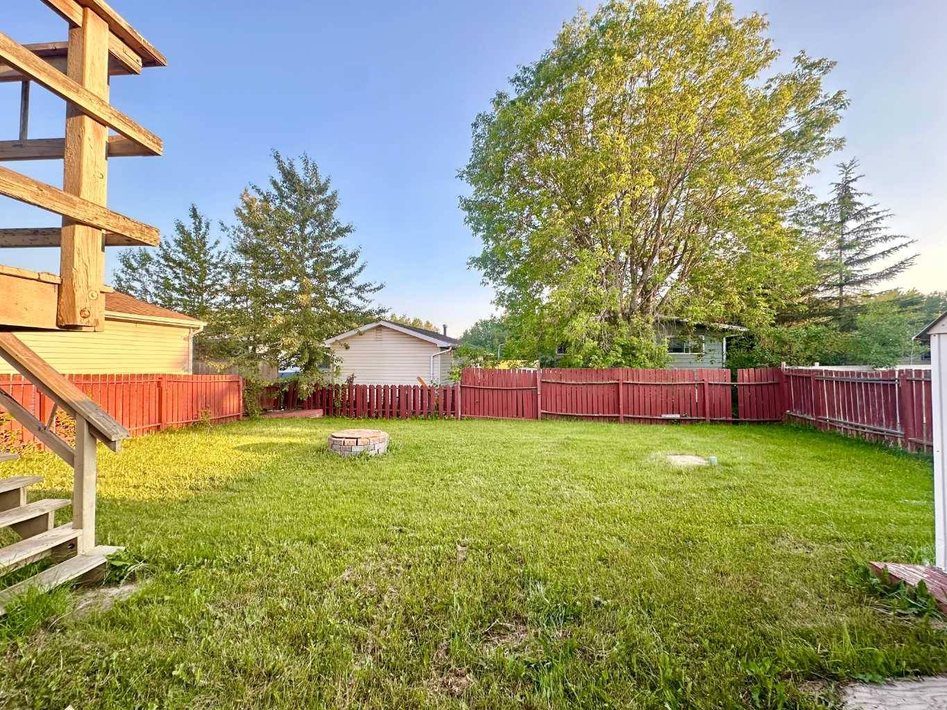 Fort Mcmurray, AB T9H4N5,158 Erindale RD