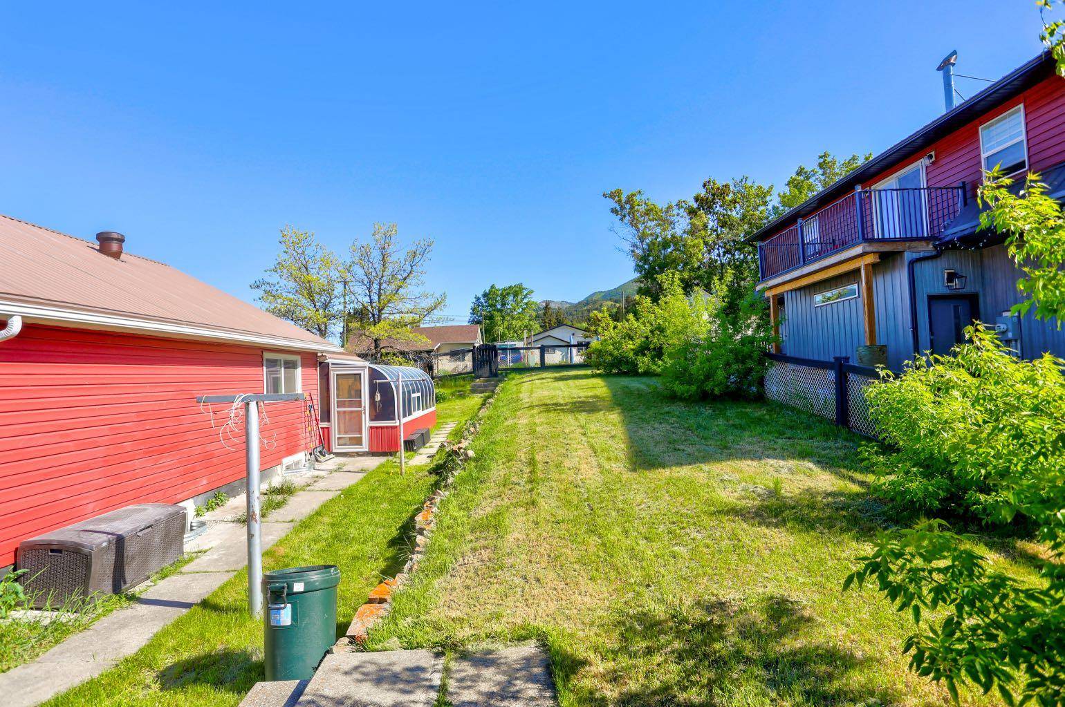 Bellevue, AB T0K0C0,2702 216street