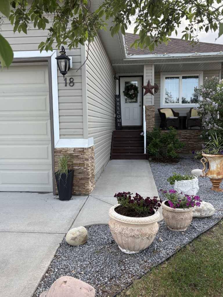 18 Wyndham Park VW, Carseland, AB T0J 0M0