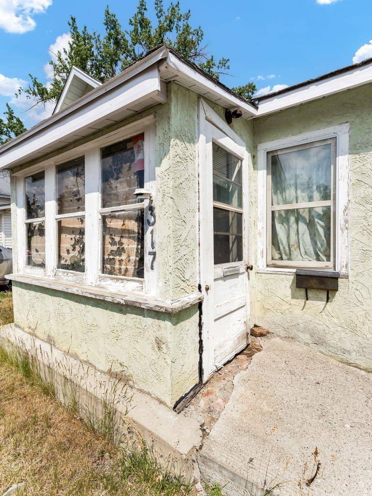 Redcliff, AB T0J2P0,317 1 ST Southeast
