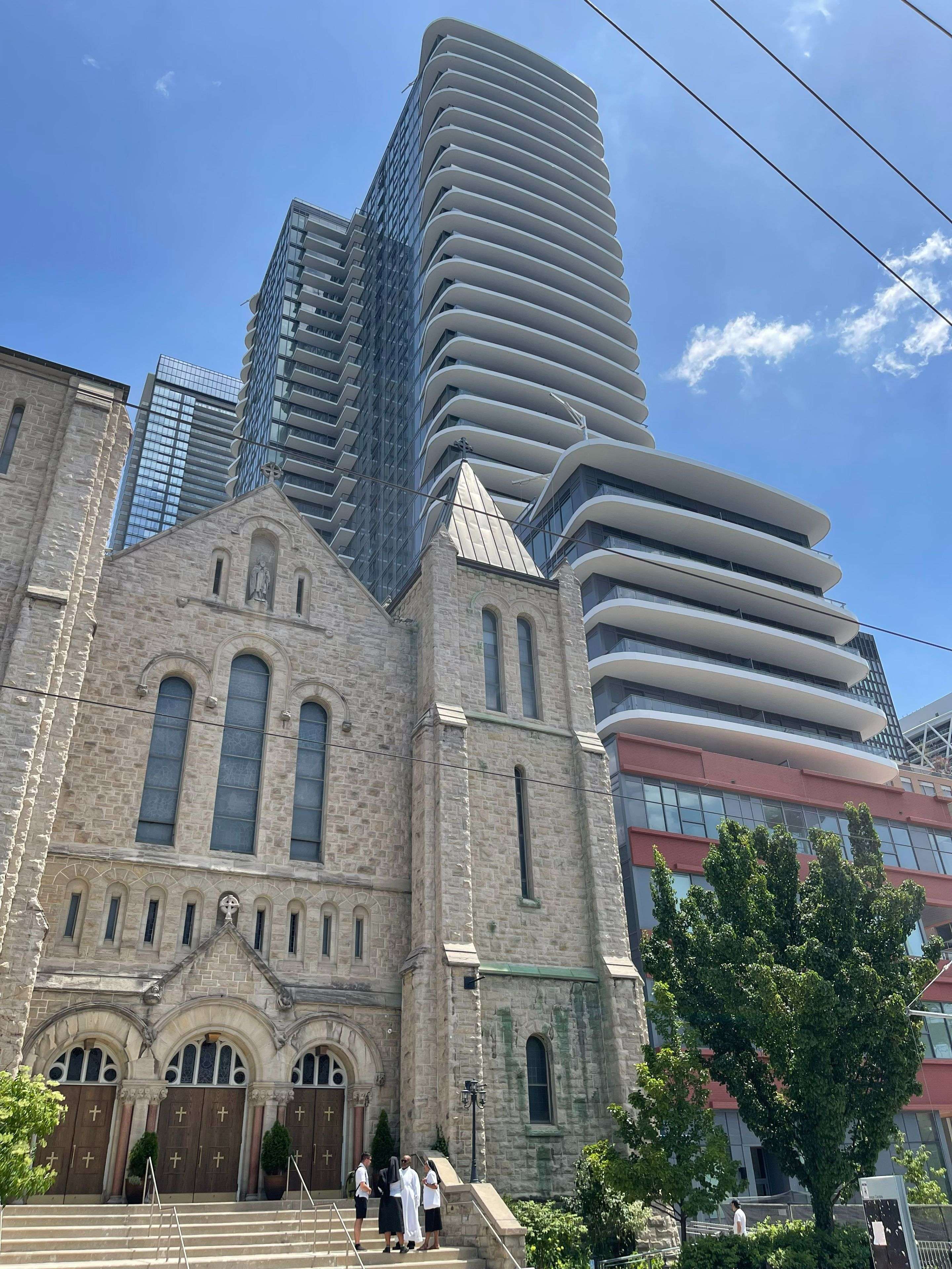 Toronto C01, ON M5T 1V4,280 Dundas ST W #701