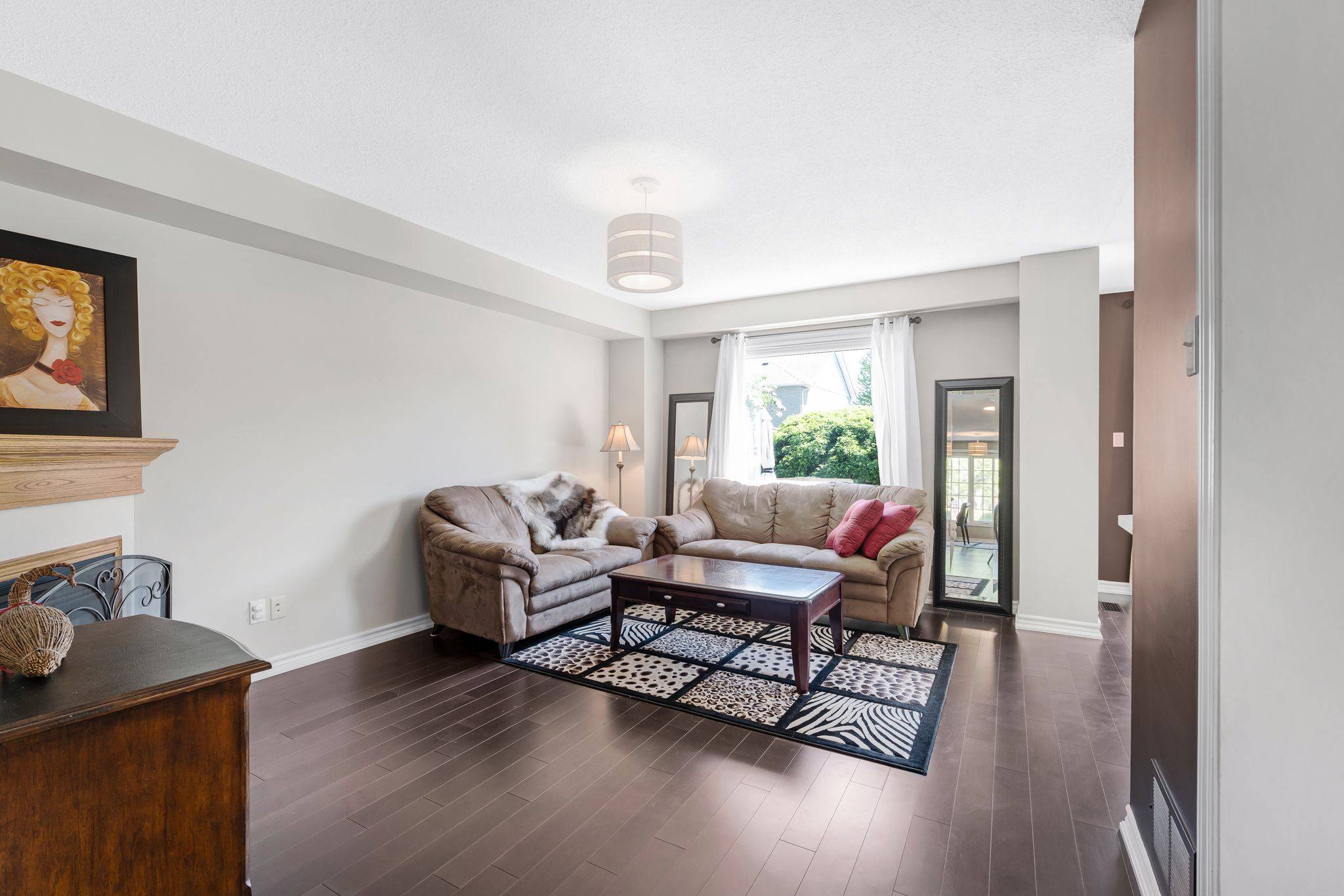 Oshawa, ON L1L 1C2,2097 Scottscraig DR