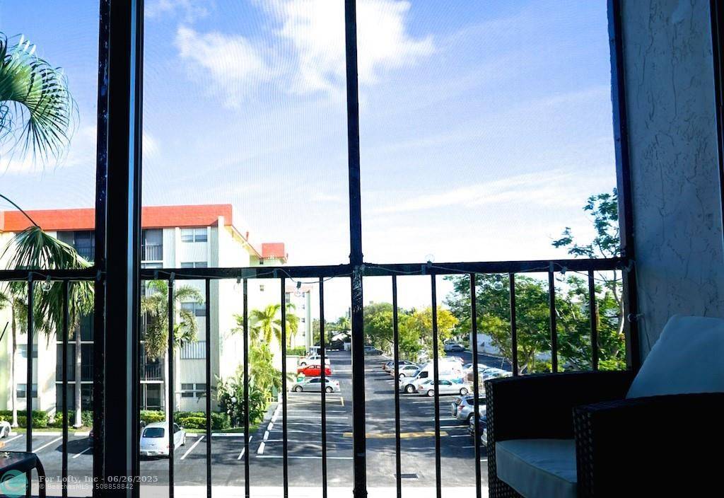 Fort Lauderdale, FL 33308,[StreetName,UnitNumber,StreetNumber,StreetDirPrefix]
