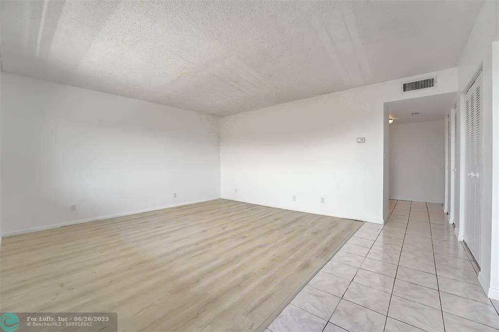 Lake Worth, FL 33462,6289 Lear Dr #403