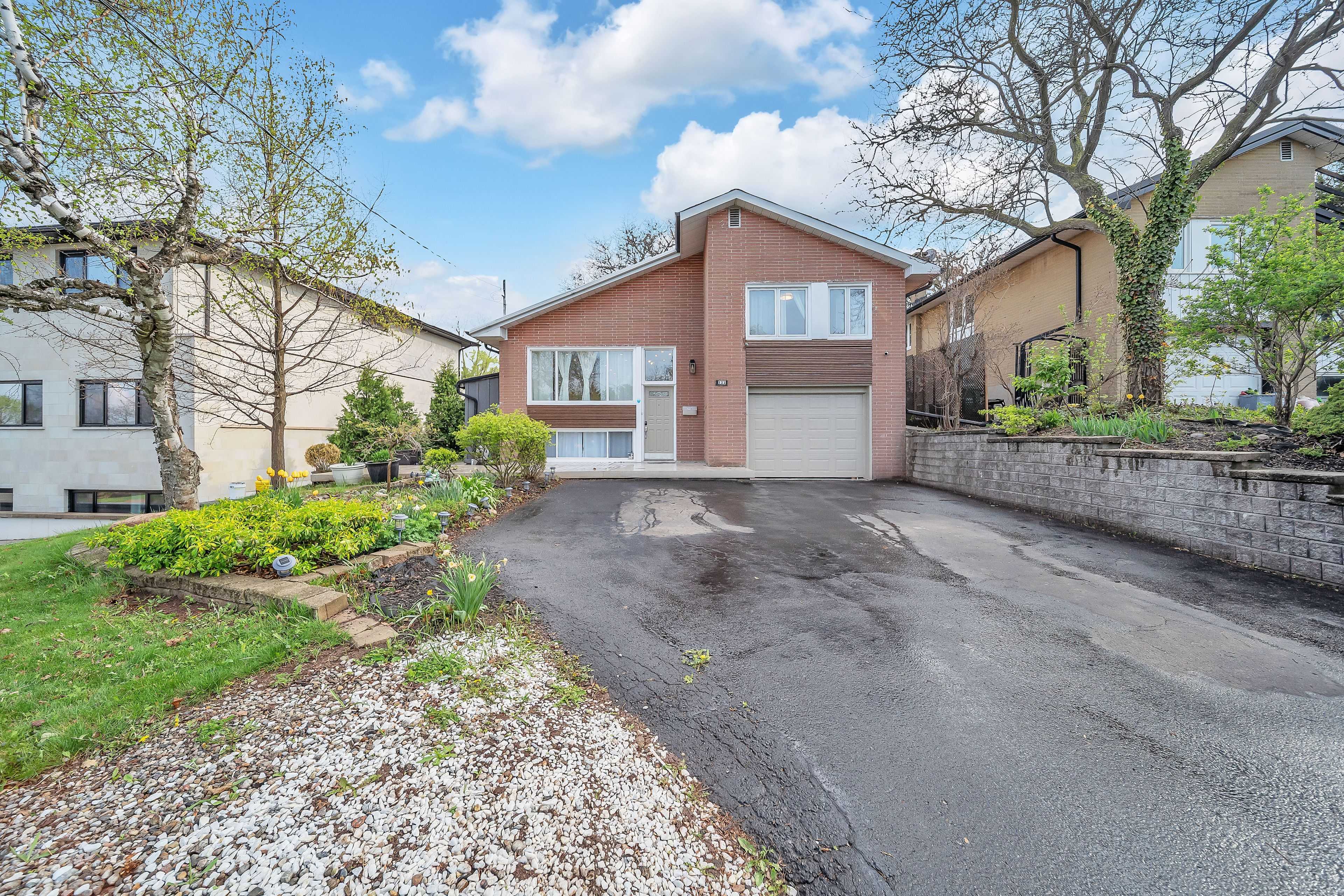 122 Vista BLVD, Mississauga, ON L5M 1V9
