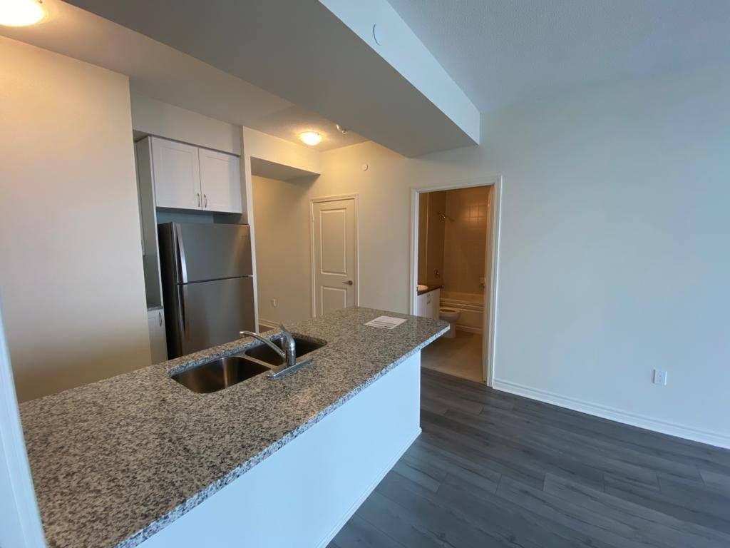 Mississauga, ON L5B 0G9,349 Rathburn RD W #1819