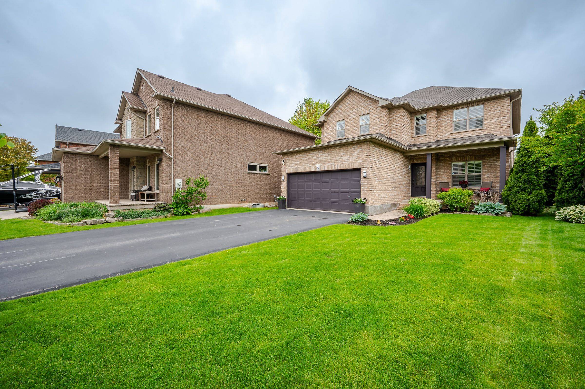 Hamilton, ON L8B 0J6,67 Commando CT