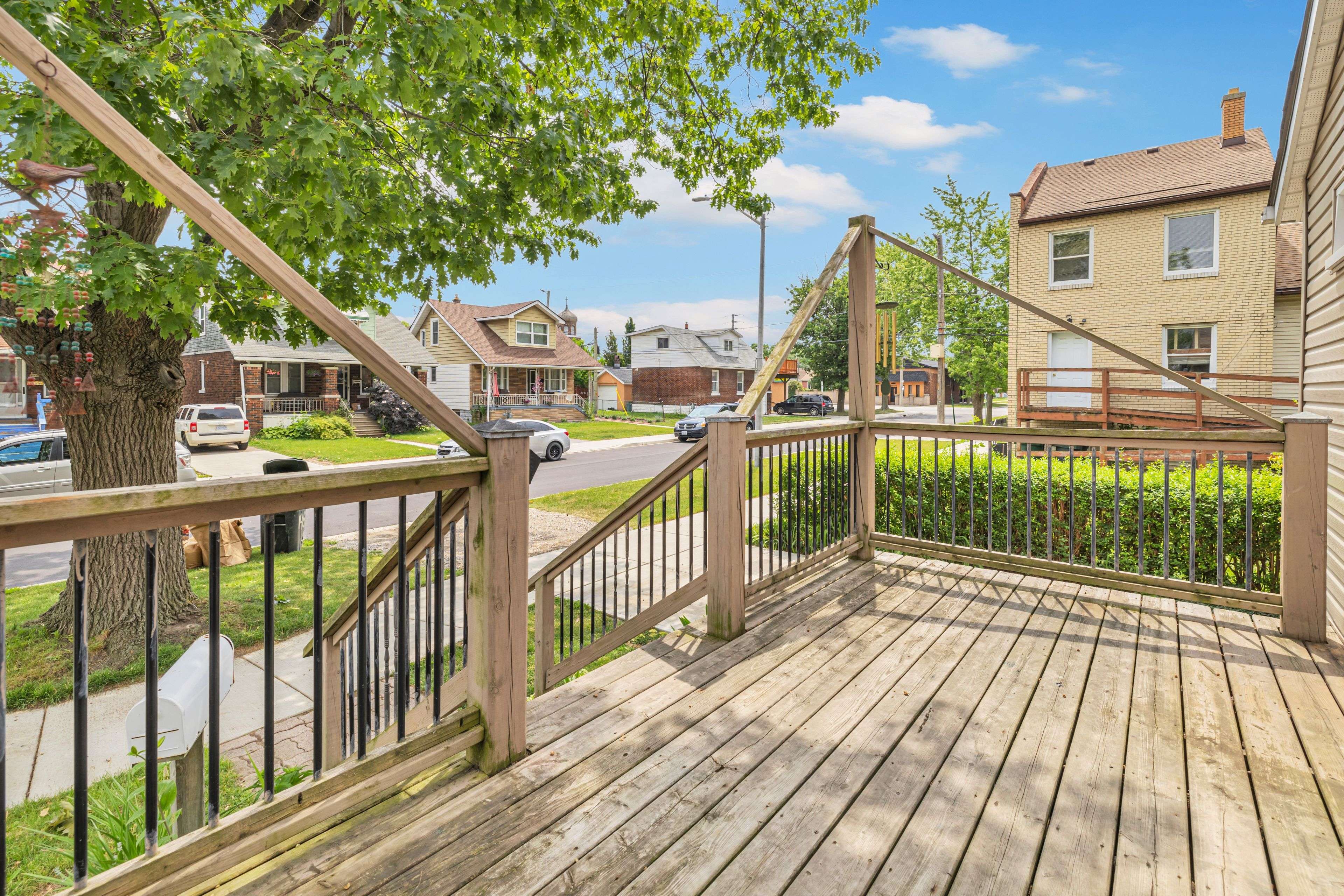 Windsor, ON N8Y 3R1,1469 Albert RD