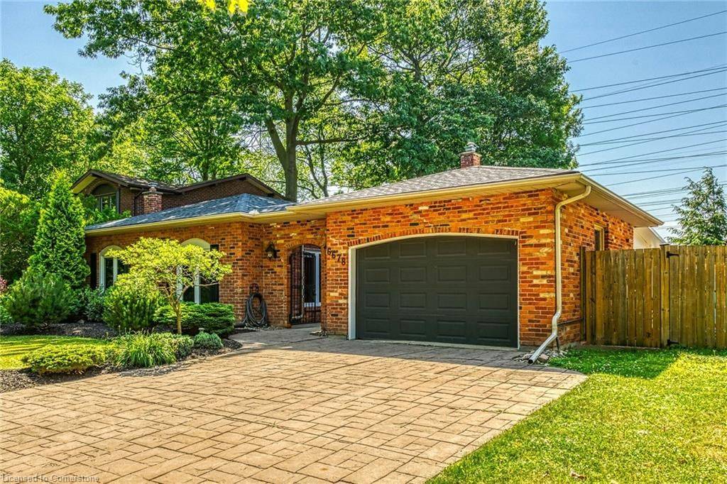 Niagara Falls, ON L2J 2B8,6678 Dellpark DR