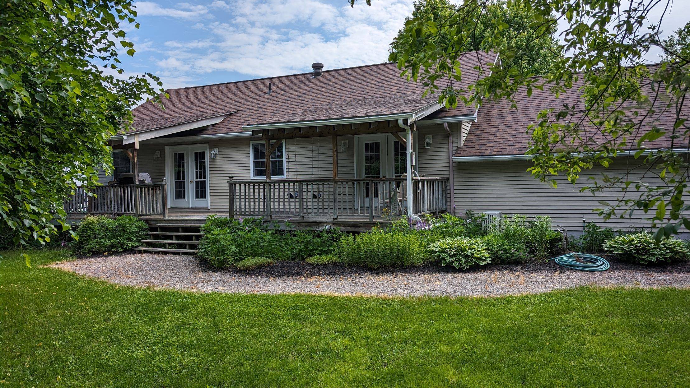 Huntsville, ON P1H 1L6,357 RAVENSCLIFFE RD
