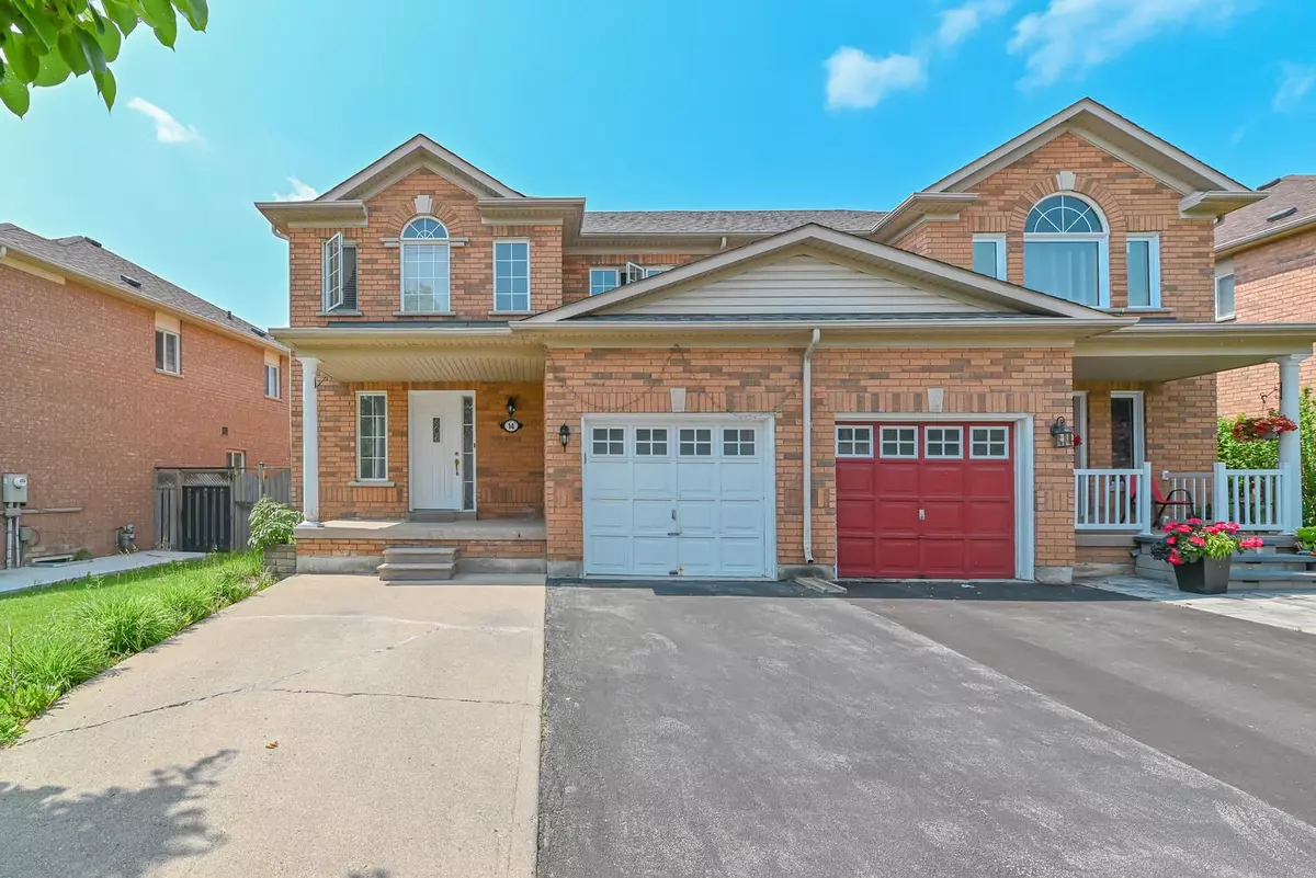 Brampton, ON L7A 2K6,14 Topiary LN