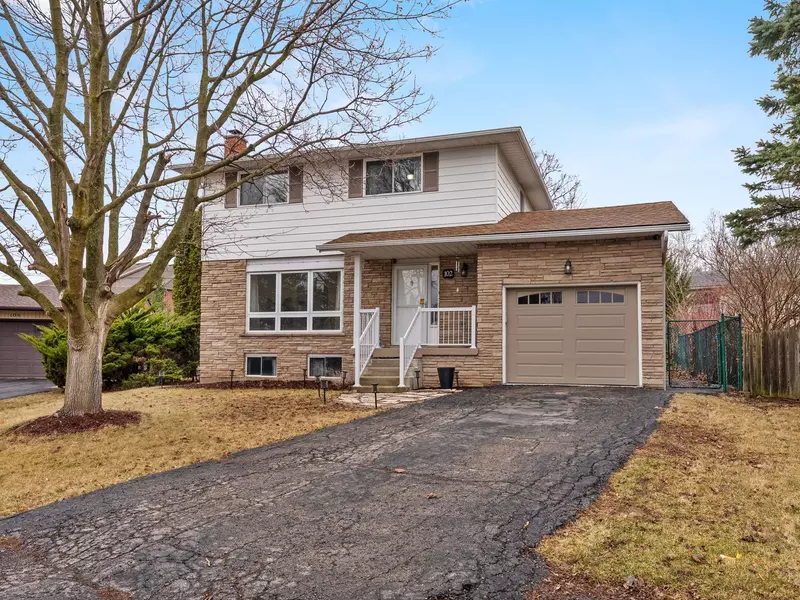 102 Dundee DR, Haldimand, ON N3W 1J8