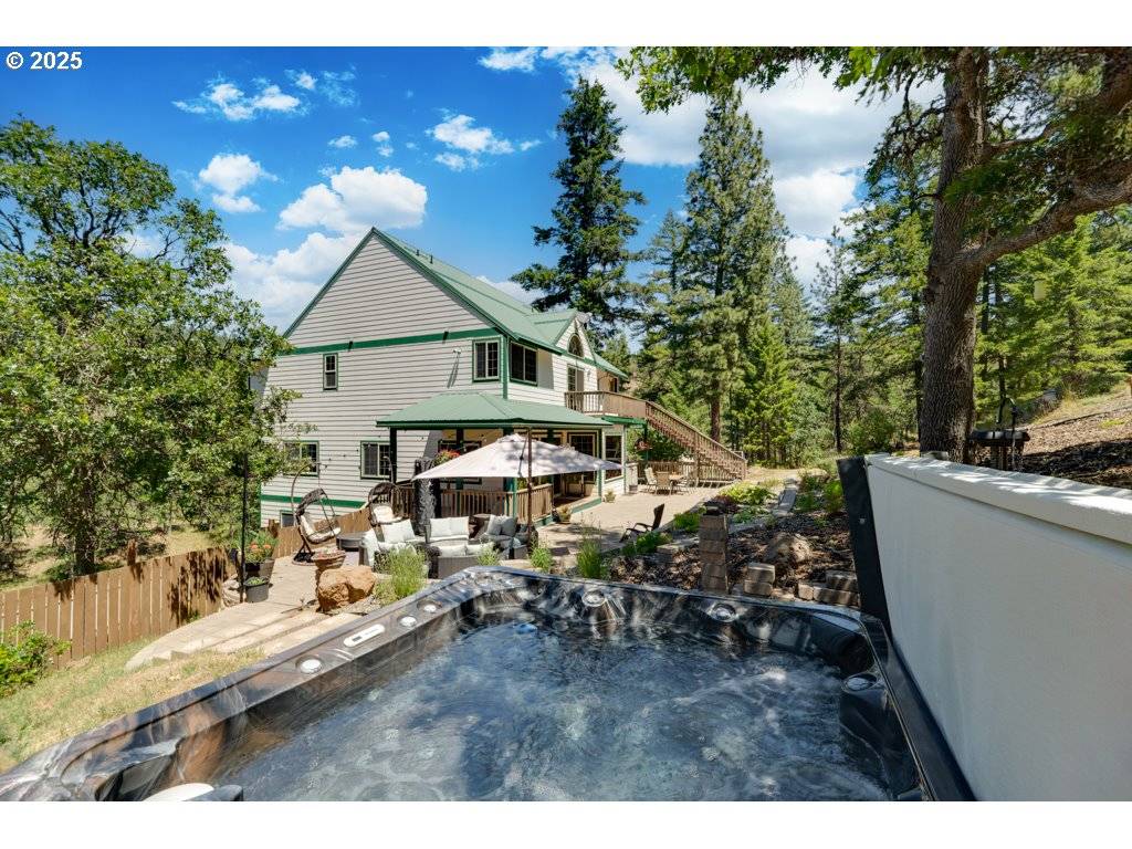Goldendale, WA 98620,304 TOAD RD