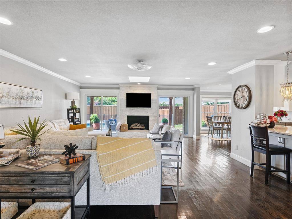 Dallas, TX 75248,7248 Tangleglen Drive