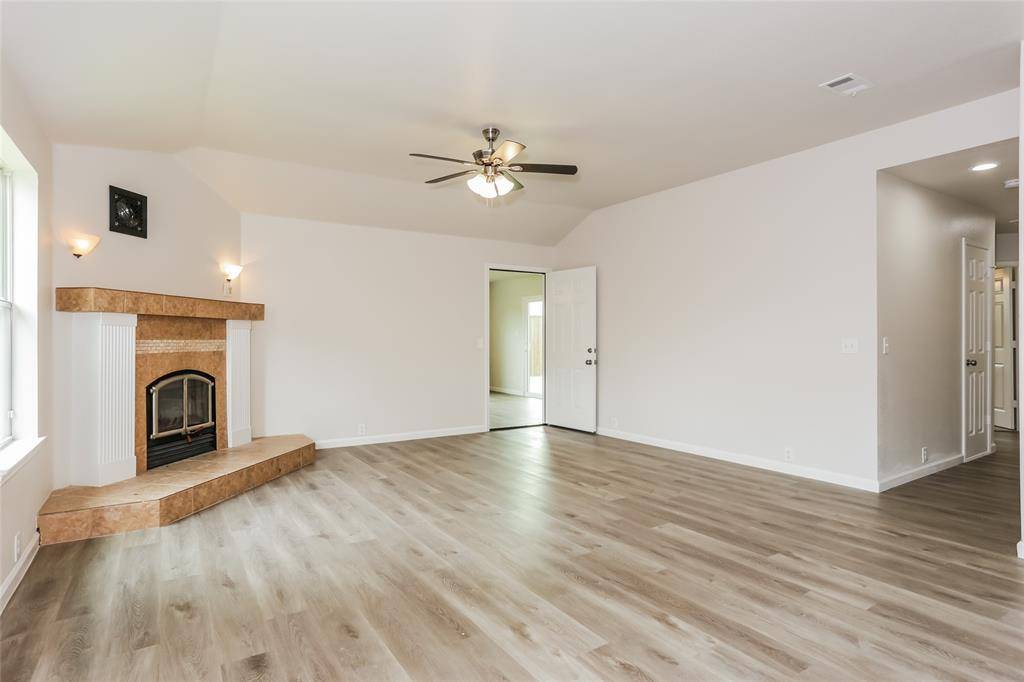 Denton, TX 76226,4001 Tuscany Court