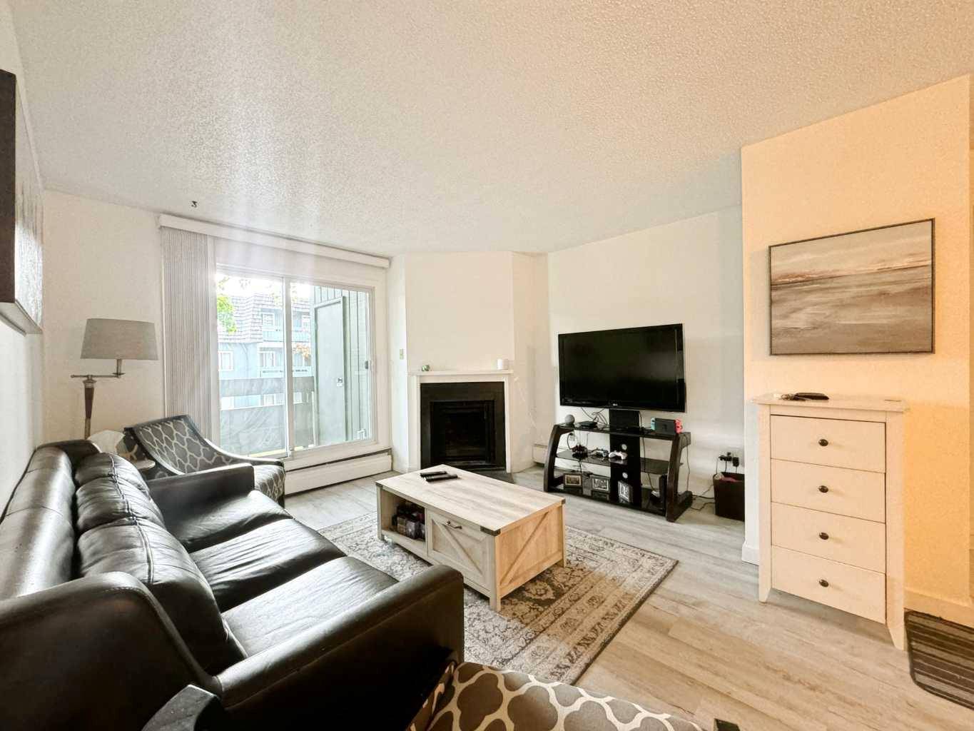 Calgary, AB T2W 1G7,315 Southampton DR Southwest #7211