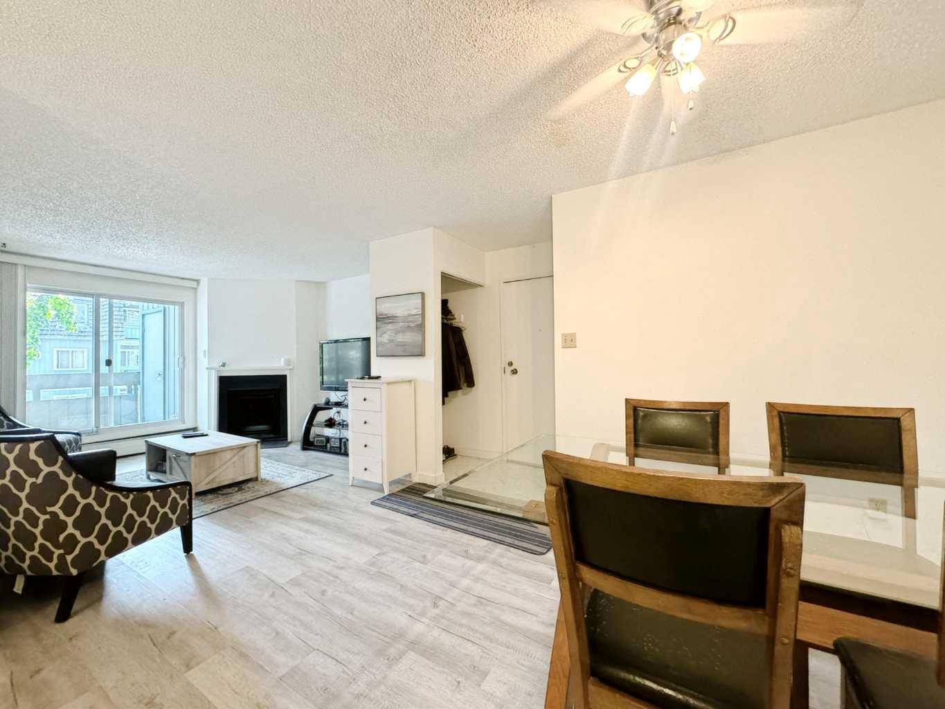 Calgary, AB T2W 1G7,315 Southampton DR Southwest #7211