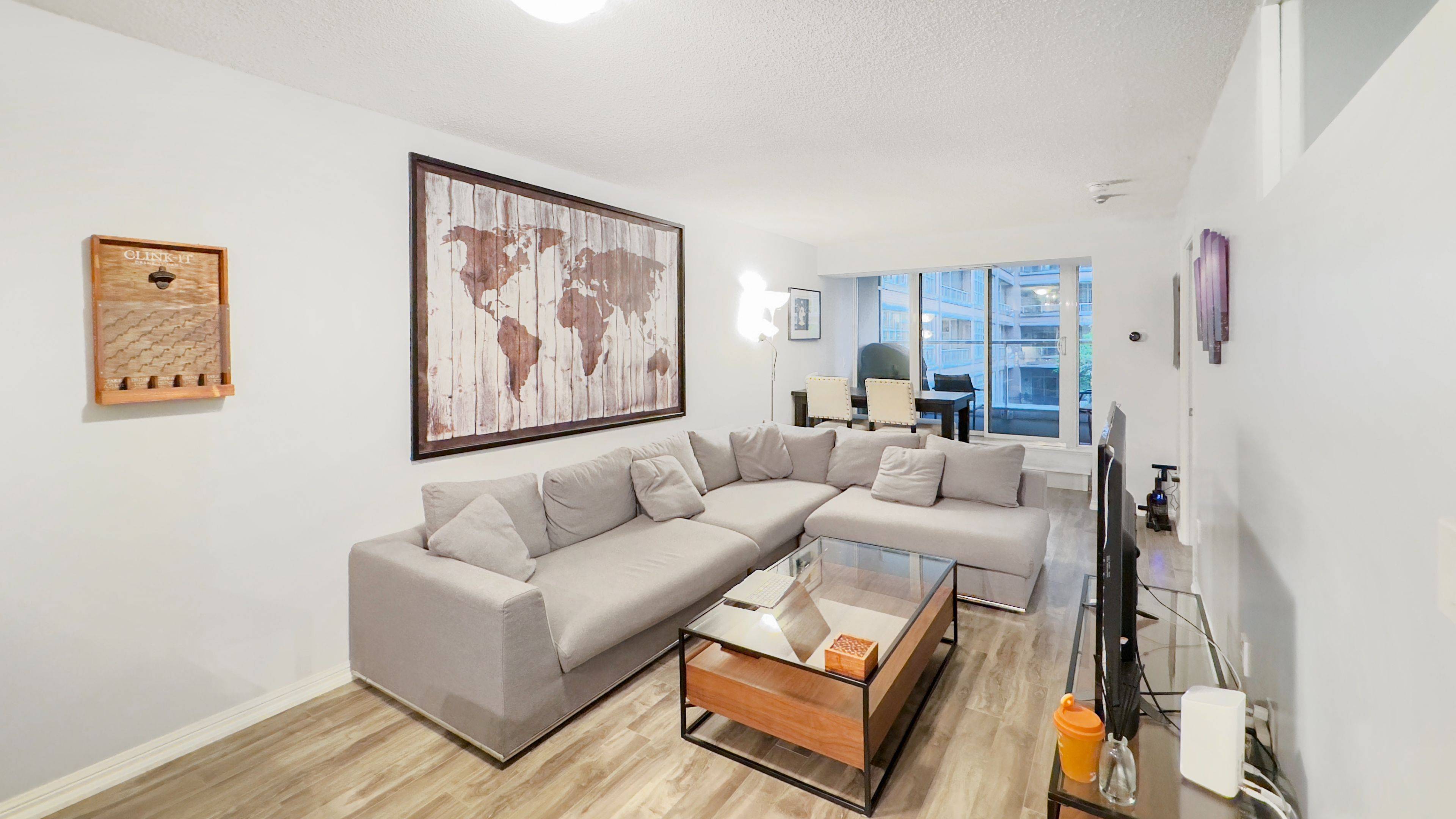 Toronto C01, ON M6K 3R3,75 East Liberty ST #419