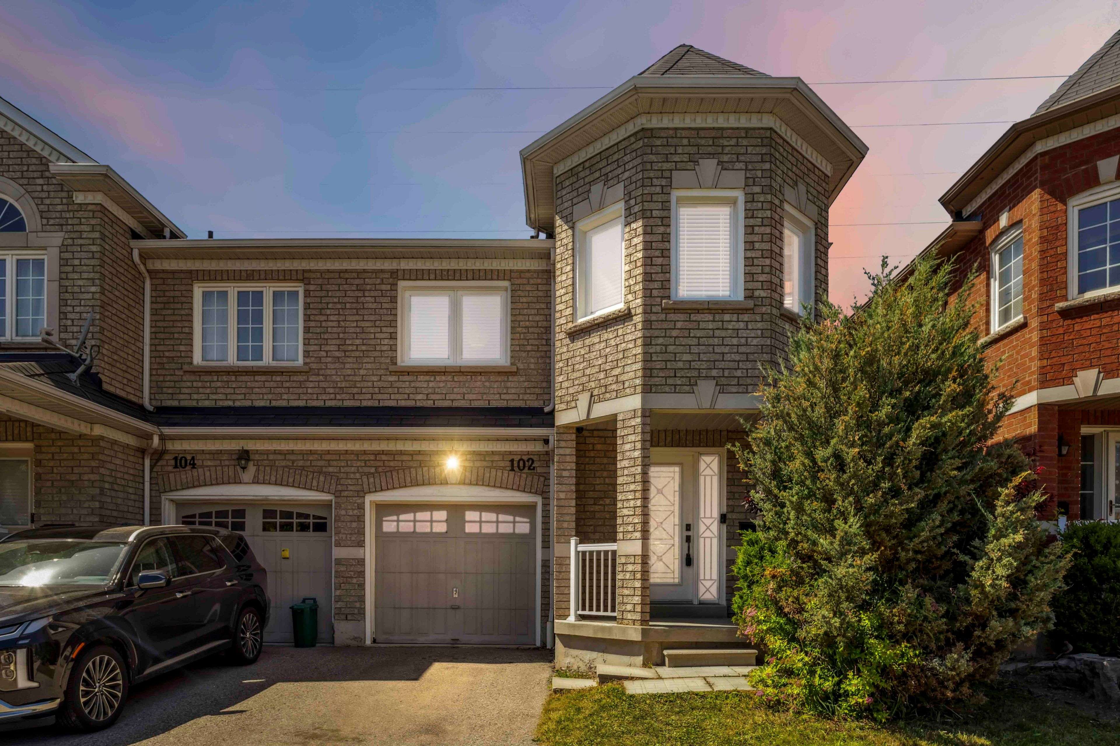 Ajax, ON L1T 0L2,102 Atherton AVE